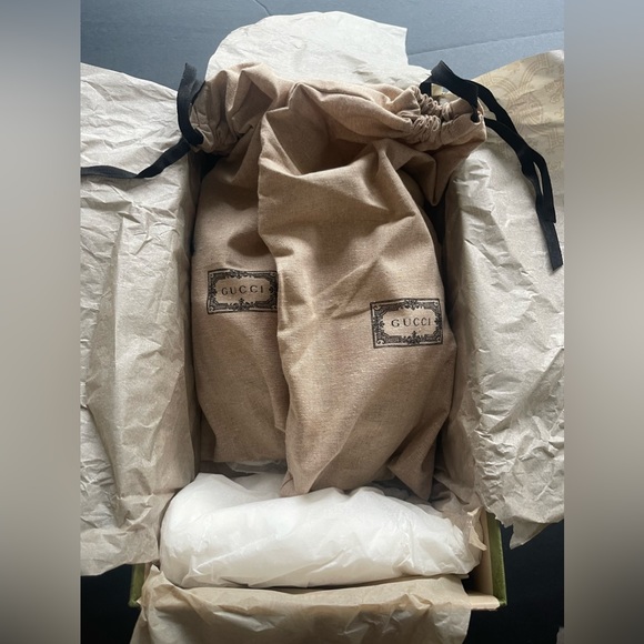 New Gucci GG Interlocking Logo Rubber Sandals - Picture 6 of 16